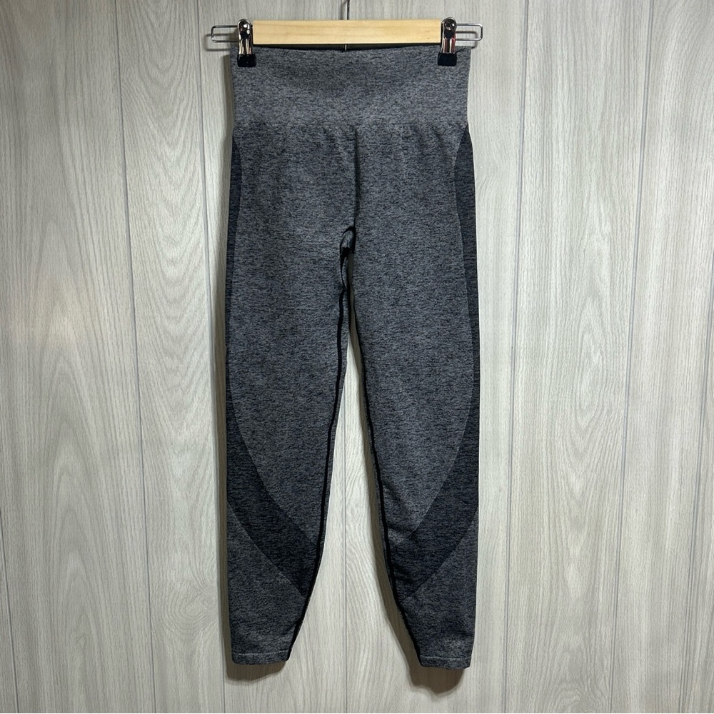 Avia women’s gray Seamless Leggings Size Small